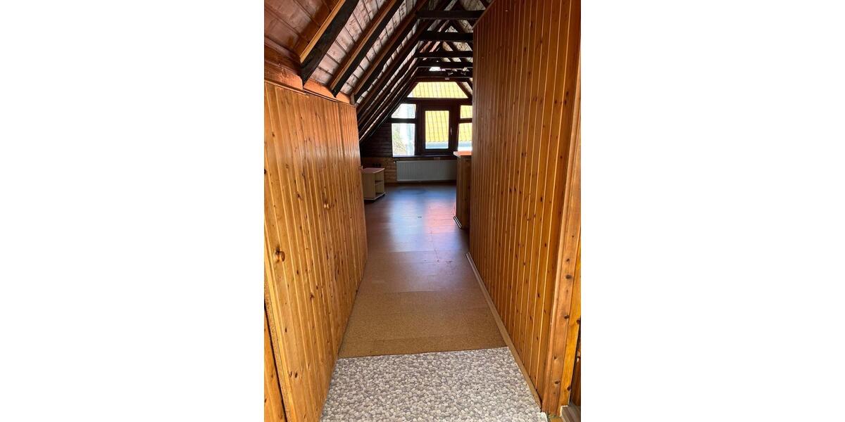 Dachgeschoßwohnung Burscheid - 1 Zimmer, 40 m&sup2;, 670&euro; | Angebot:25405222