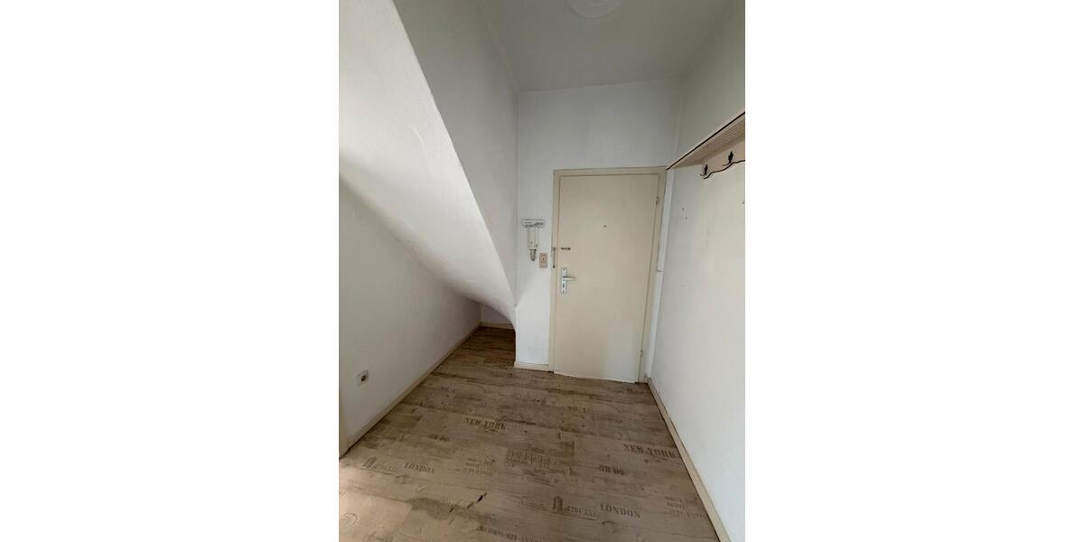 Dachgeschoßwohnung Essen Südviertel - 2.5 Zimmer, 50 m&sup2;, 750&euro; | Angebot:27567588