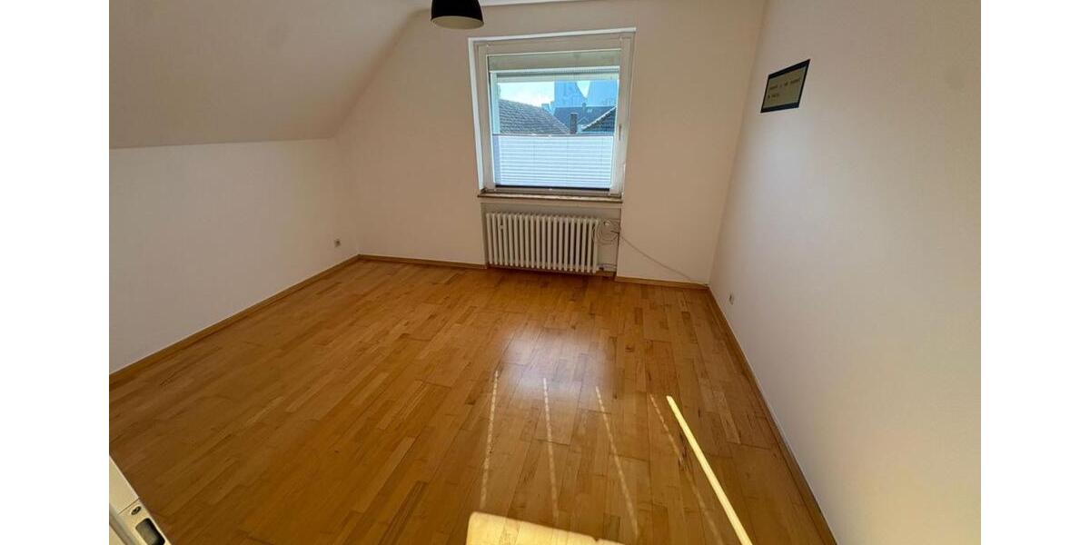 Etagenwohnung Duisburg Walsum - 5 Zimmer, 125 m&sup2;, 1.430&euro; | Angebot:25891647