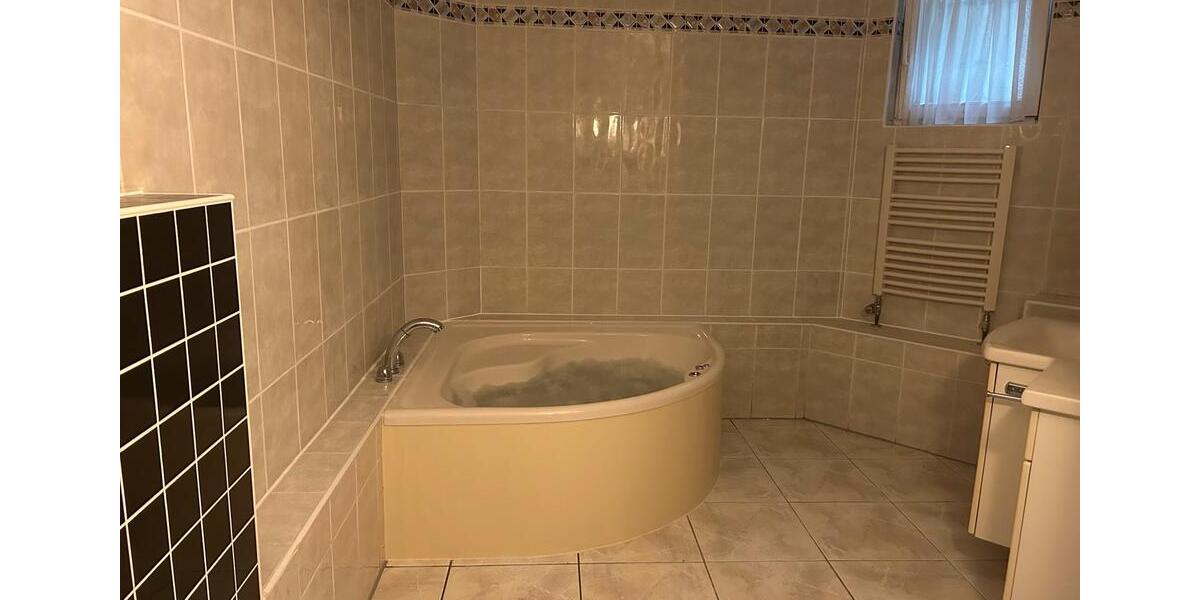 Etagenwohnung Mettmann - 3 Zimmer, 133 m&sup2;, 1.862&euro; | Angebot:25416036