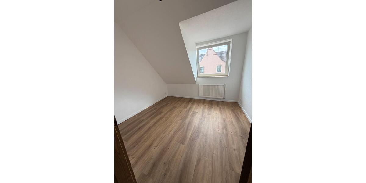 Dachgeschoßwohnung Gelsenkirchen Rotthausen - 3 Zimmer, 55 m&sup2;, 590&euro; | Angebot:27553898