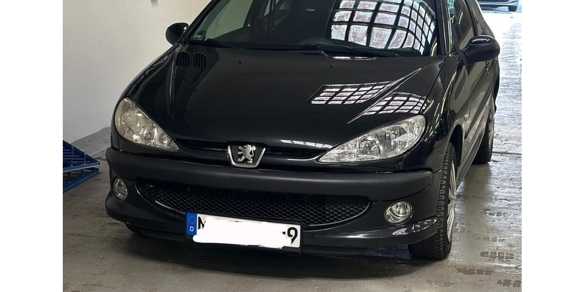 Peugeot 206 168.000 km 900 &euro; Düsseldorf 40477