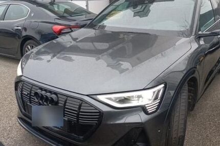 Audi e-tron 76.811 km 40.765 &euro; Hagen 58091