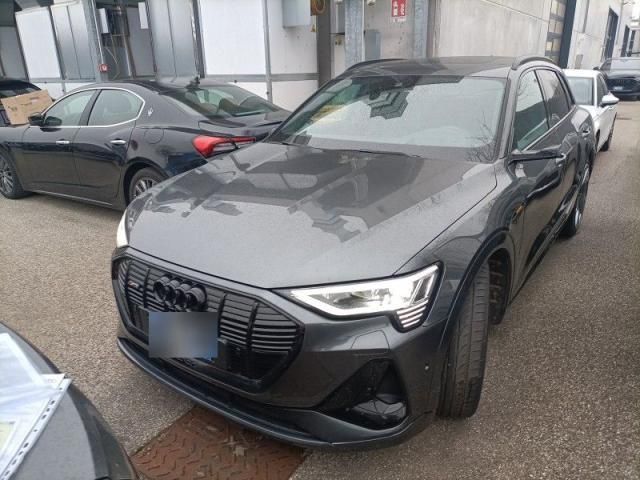 Audi e-tron 76.811 km 40.765 &euro; Hagen 58091