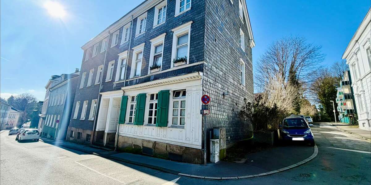 Einfamilienhaus Wuppertal Gemarkung Langerfeld - 10 Zimmer, 230 m&sup2;, 239.000&euro; | Angebot:25720443