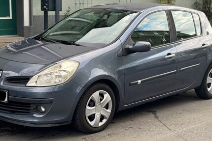 Renault Clio 100.000 km 3.500 &euro; Solingen 42655