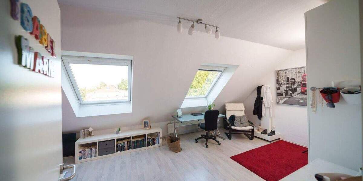 Etagenwohnung Bochum Dahlhausen - 8 Zimmer, 220 m&sup2;, 399.500&euro; | Angebot:25721357