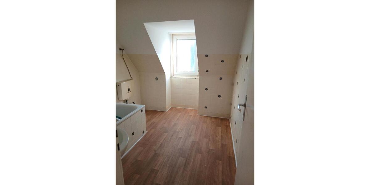 Dachgeschoßwohnung Gladbeck Brauck - 3 Zimmer, 62 m&sup2;, 420&euro; | Angebot:25960234