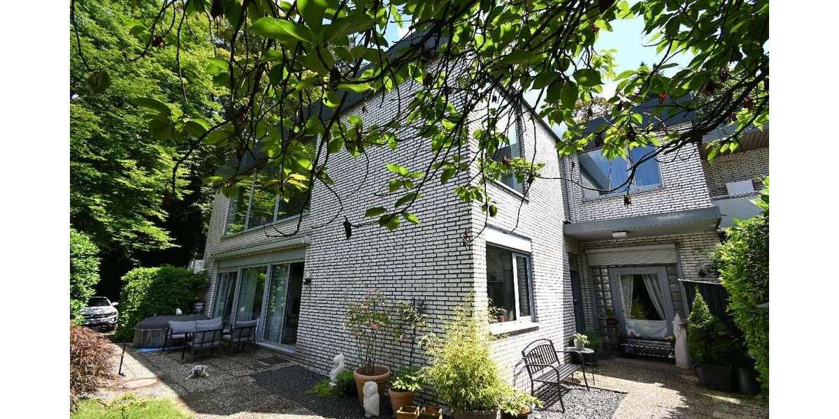 Einfamilienhaus Wuppertal Gemarkung Vohwinkel - 7 Zimmer, 306 m&sup2;, 995.000&euro; | Angebot:24980403