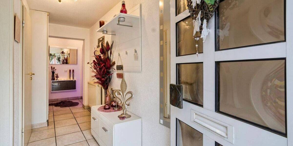 Reihenendhaus Mülheim an der Ruhr Mitte-Ost - 7 Zimmer, 184 m&sup2;, 559.000&euro; | Angebot:25799172