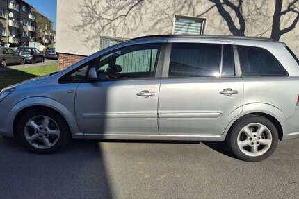 Opel Zafira 183.000 km 5.200 &euro; Hagen 58097