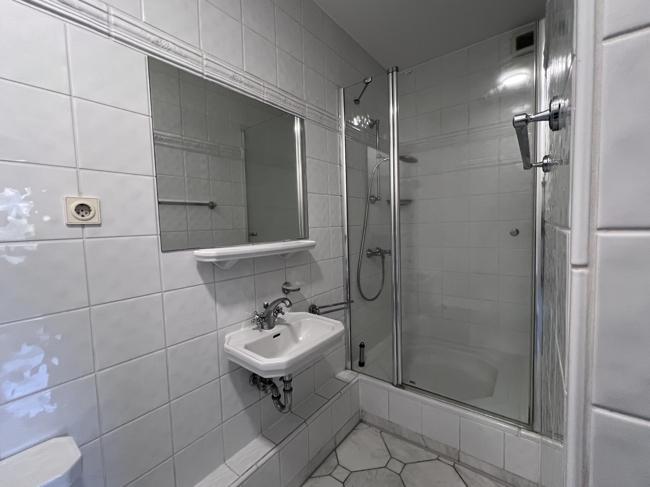 Etagenwohnung Duisburg Rheinhausen - 4 Zimmer, 190 m&sup2;, 1.800&euro; | Angebot:25378981