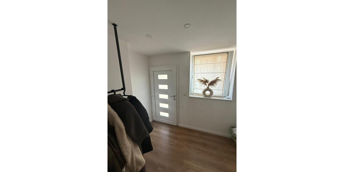 Bungalow Solingen Mitte - 4 Zimmer, 170 m&sup2;, 2.100&euro; | Angebot:27569773