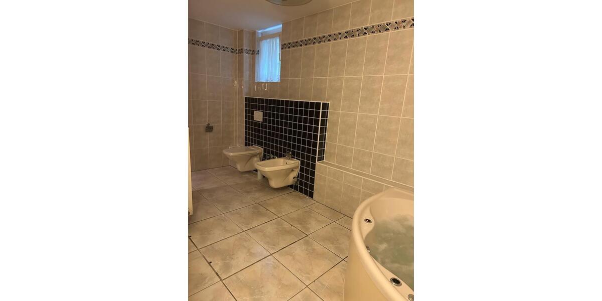 Etagenwohnung Mettmann - 3 Zimmer, 133 m&sup2;, 1.862&euro; | Angebot:25416036