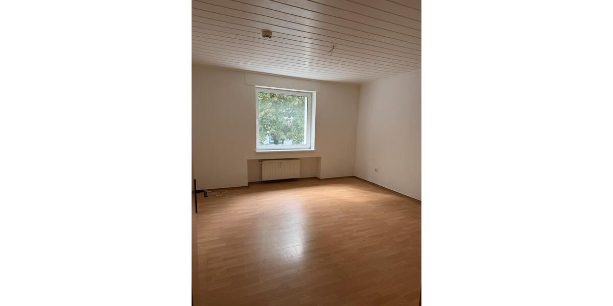 Etagenwohnung Heiligenhaus - 2 Zimmer, 77 m&sup2;, 730&euro; | Angebot:27557442
