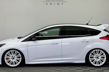 Ford Focus 62.000 km 27.490 &euro; Radevormwald 42477