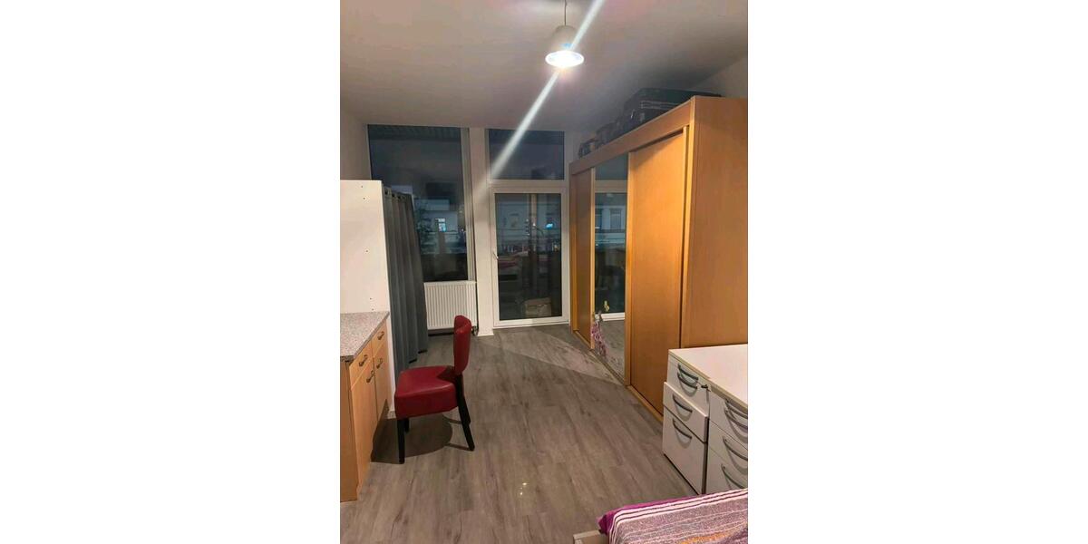 Etagenwohnung Hilden - 4.5 Zimmer, 150 m&sup2;, 1.500&euro; | Angebot:25830510