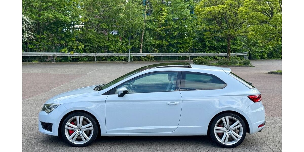 Seat Leon 192.000 km 9.890 &euro; Remscheid 42897
