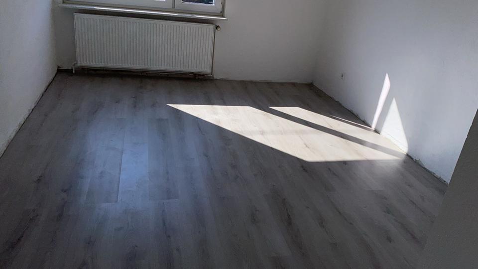 Etagenwohnung Gelsenkirchen Gelsenkirchen-Mitte - 3 Zimmer, 75 m&sup2;, 560&euro; | Angebot:26041010