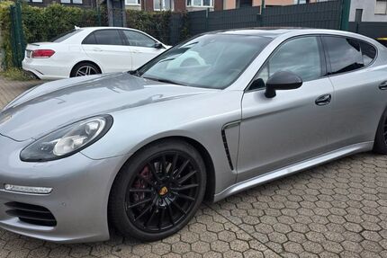 Porsche Panamera 127.000 km 29.300 &euro; Duisburg 47139