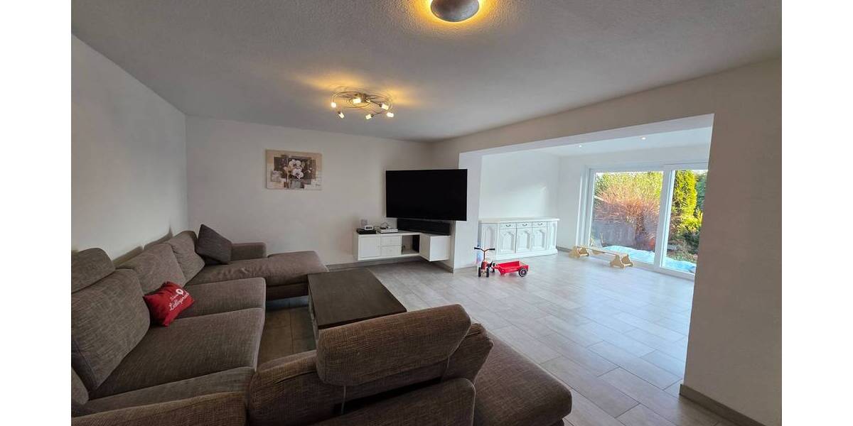 Doppelhaushälfte Velbert Kostenberg - 9 Zimmer, 259 m&sup2;, 650.000&euro; | Angebot:25680192