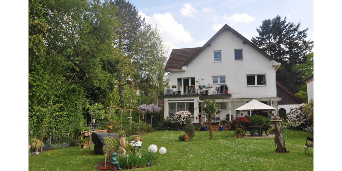 Einfamilienhaus Düsseldorf Stadtbezirk 5 - 8 Zimmer, 301 m&sup2;, 1.290.000&euro; | Angebot:21935257