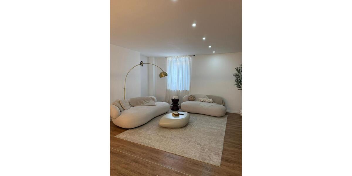 Bungalow Solingen Mitte - 4 Zimmer, 170 m&sup2;, 2.100&euro; | Angebot:27569773