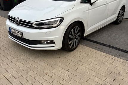VW Touran 182.754 km 15.900 &euro; Remscheid 42855
