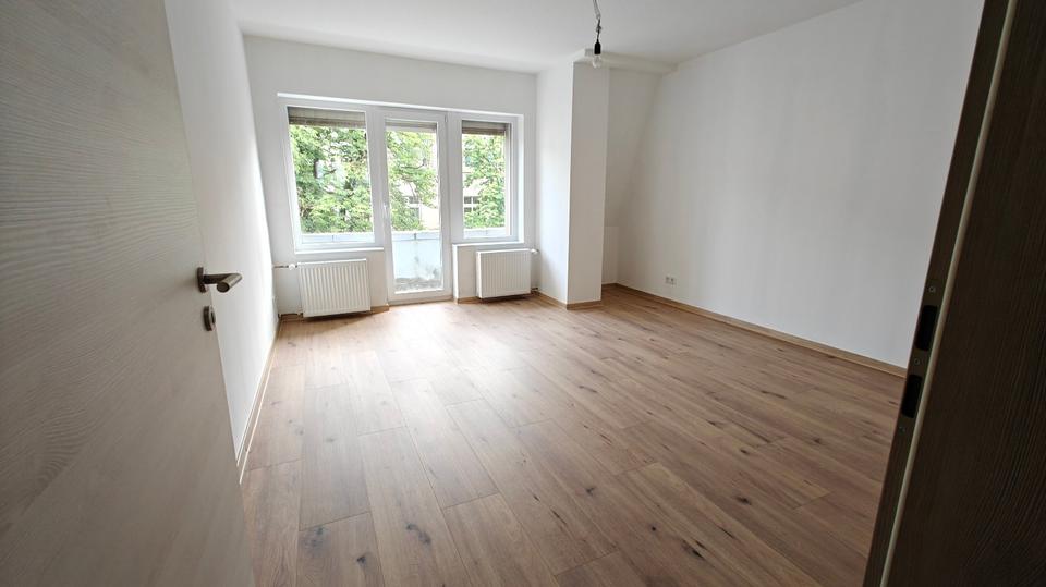 Etagenwohnung Wuppertal Gemarkung Langerfeld - 4 Zimmer, 110 m&sup2;, 1.100&euro; | Angebot:27537876