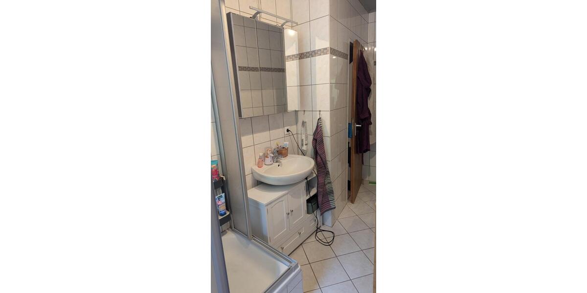 Etagenwohnung Wermelskirchen - 4 Zimmer, 94 m&sup2;, 1.149&euro; | Angebot:26626006