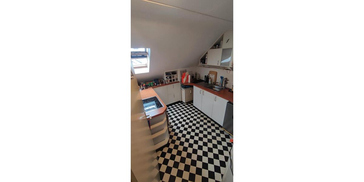 Dachgeschoßwohnung Düsseldorf Pempelfort - 2 Zimmer, 65 m&sup2;, 900&euro; | Angebot:27543439