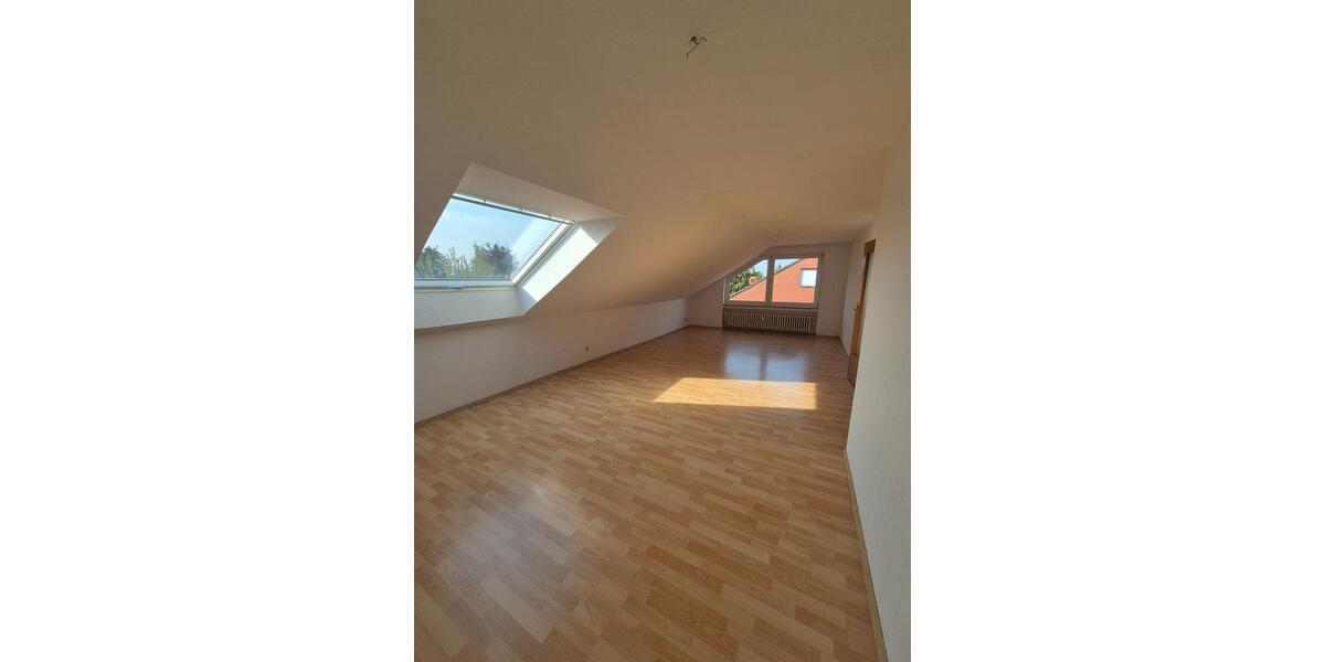 Dachgeschoßwohnung Duisburg Rheinhausen - 2 Zimmer, 64 m&sup2;, 450&euro; | Angebot:27585770