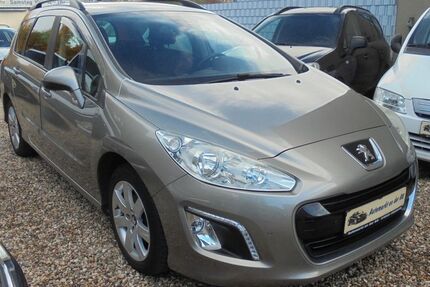 Peugeot 308 113.600 km 4.999 &euro; Duisburg 47249