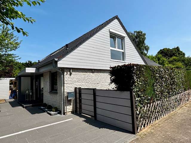 Einfamilienhaus Monheim am Rhein - 7 Zimmer, 200 m&sup2;, 695.000&euro; | Angebot:21409535