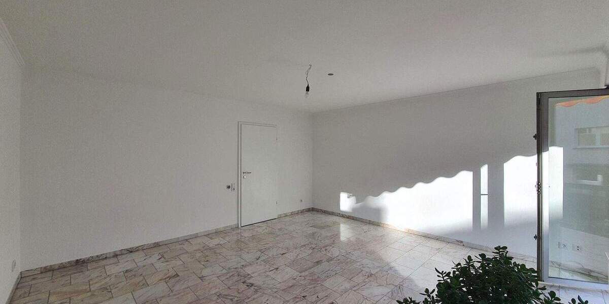 Etagenwohnung Duisburg Rahm - 4 Zimmer, 130 m&sup2;, 1.800&euro; | Angebot:25854102