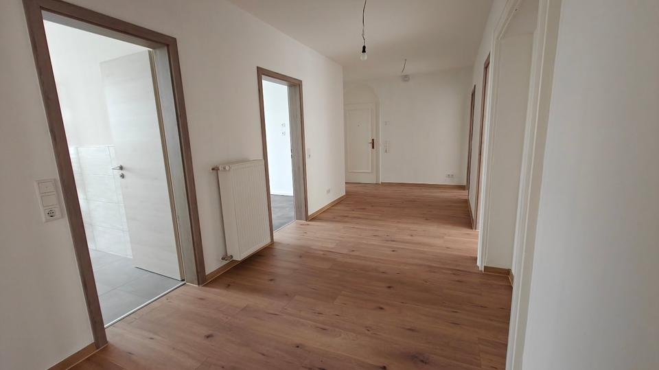 Etagenwohnung Wuppertal Gemarkung Langerfeld - 4 Zimmer, 110 m&sup2;, 1.100&euro; | Angebot:27537876
