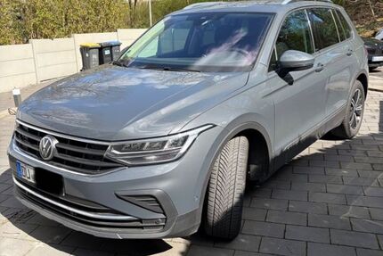 VW Tiguan 95.000 km 22.999 &euro; Duisburg 47057