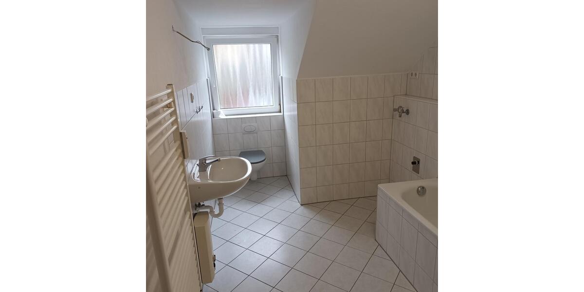 Dachgeschoßwohnung Velbert Velbert-Mitte - 2.5 Zimmer, 60 m&sup2;, 525&euro; | Angebot:25637351