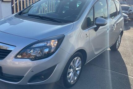 Opel Meriva 86.319 km 9.490 &euro; Düsseldorf 40549