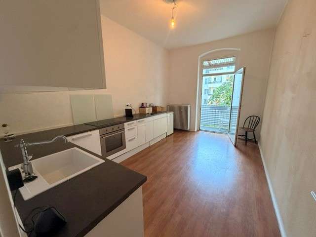 Etagenwohnung Düsseldorf Derendorf - 2 Zimmer, 70 m&sup2;, 1.070&euro; | Angebot:27221027