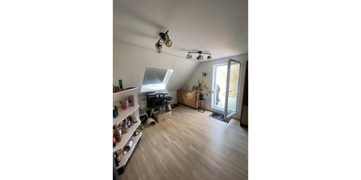 Dachgeschoßwohnung Remscheid Gemarkung Bergisch Born - 3 Zimmer, 85 m&sup2;, 1.170&euro; | Angebot:25851917