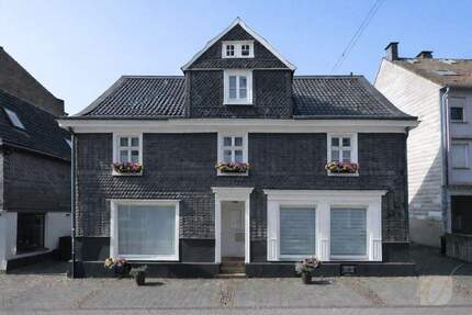 Haus Solingen / Wald Wald - 8 Zimmer, 140 m&sup2;, 299.000&euro; | Angebot:25836206