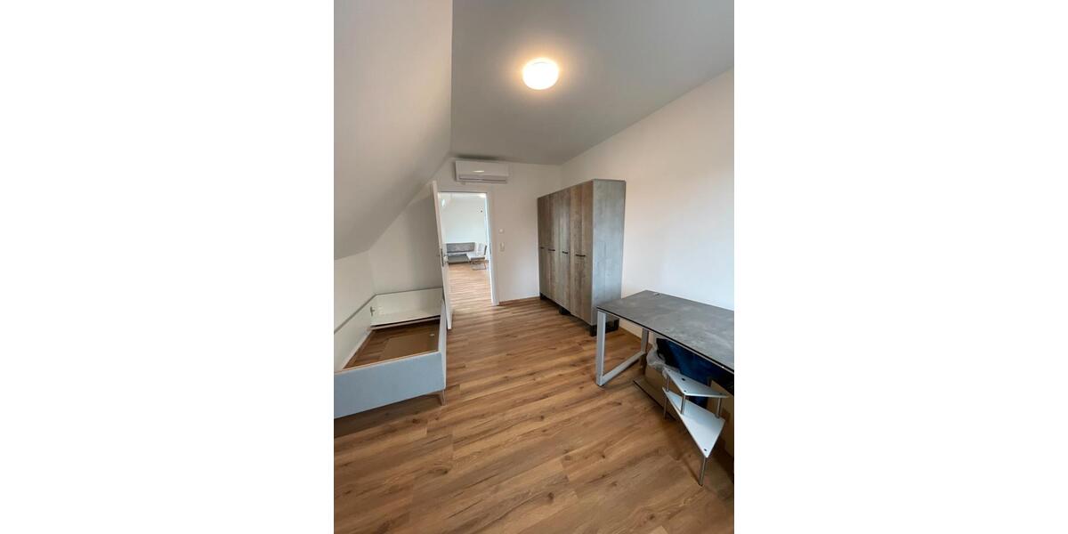Maisonettenwohnung Düsseldorf Stadtbezirk 8 - 5 Zimmer, 99 m&sup2;, 2.700&euro; | Angebot:27539337