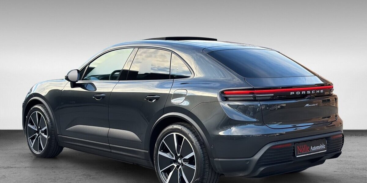 Porsche Macan 4 Chrono Pano Sportsitz 0,25% 12.490 km 76.600 &euro; Wuppertal 42327