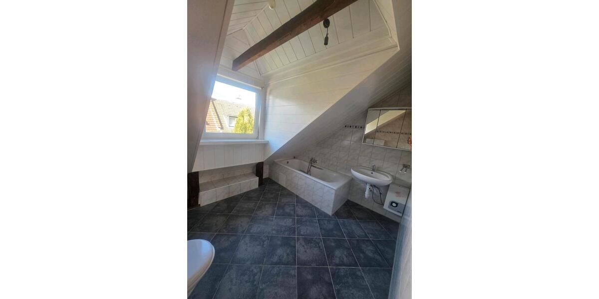 Dachgeschoßwohnung Bochum Günnigfeld - 1 Zimmer, 46 m&sup2;, 297&euro; | Angebot:25324931