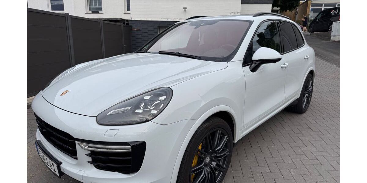 Porsche Cayenne 84.000 km 55.990 &euro; Remscheid 42857