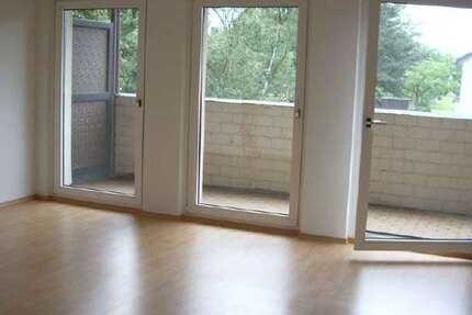 Wohnung Duisburg Huckingen - 2 Zimmer, 66 m&sup2;, 649&euro; | Angebot:25606709