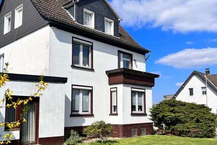 Haus Leichlingen - 8 Zimmer, 197 m&sup2;, 399.000&euro; | Angebot:25449205