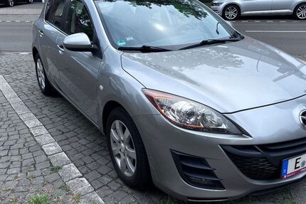Mazda 3 92.000 km 5.700 &euro; Essen 45329