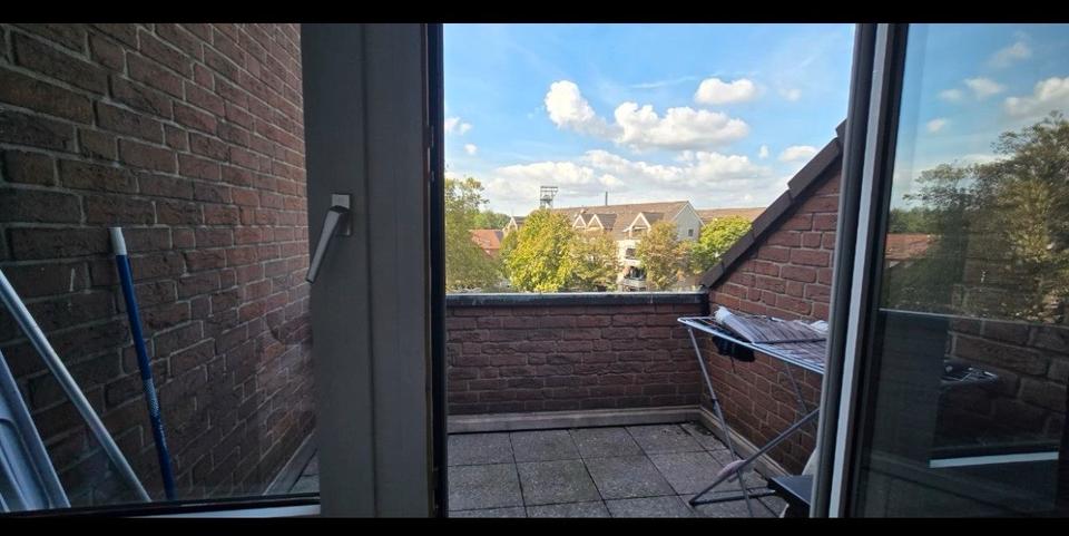 Etagenwohnung Duisburg Hamborn - 6 Zimmer, 140 m&sup2;, 1.250&euro; | Angebot:27551003